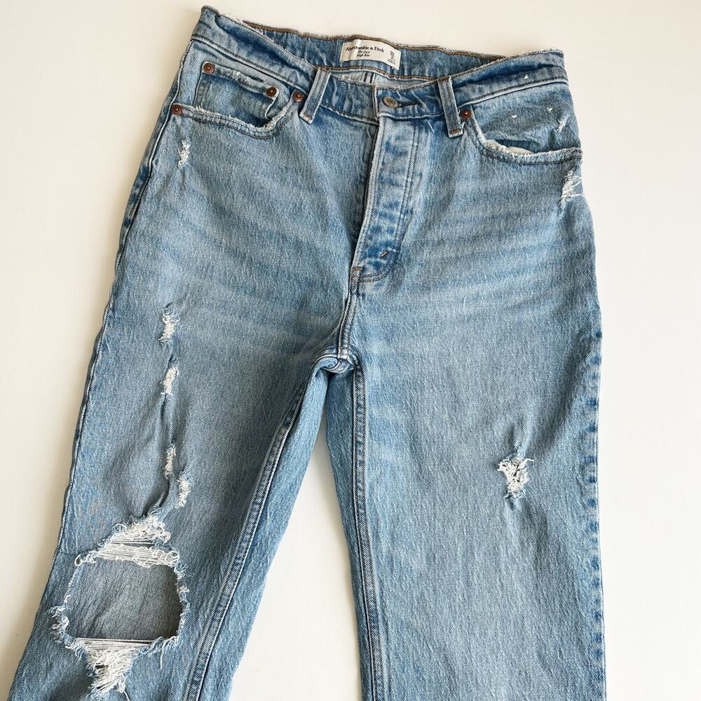 Abercrombie & Fitch The Dad High Rise Jean Light Destroy 26